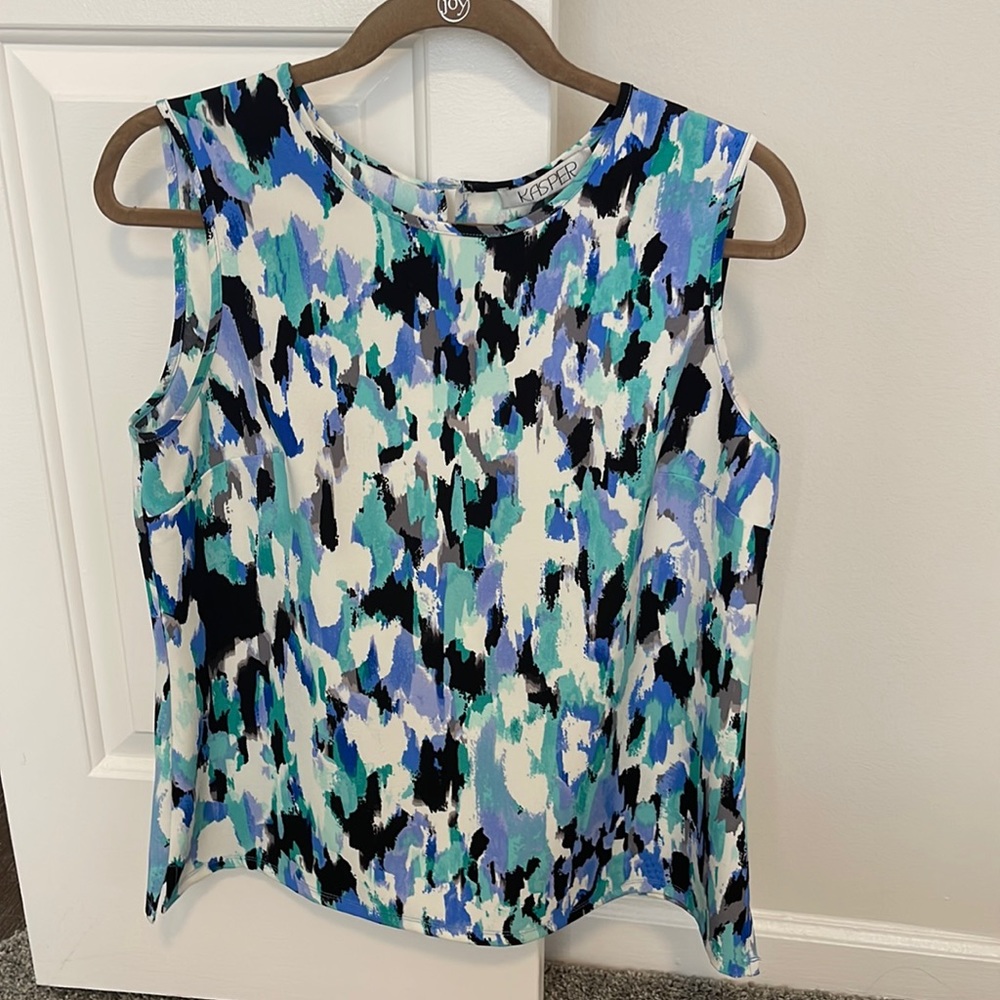 Sleeveless blouse
